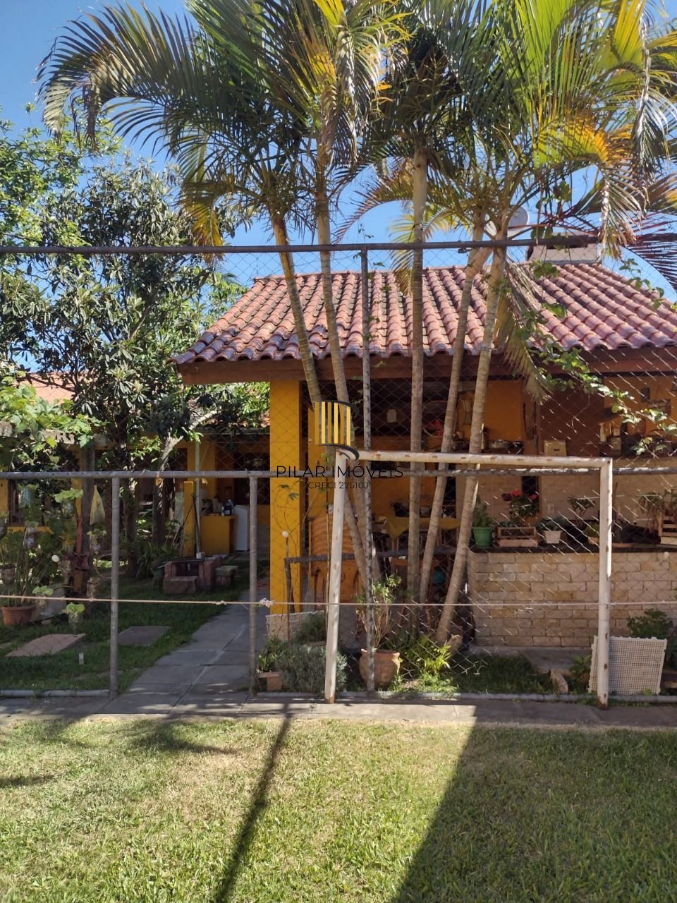 Casa para Venda - 693.6m², 5 dormitórios, sendo 3 suites, 4 vagas - Hípica