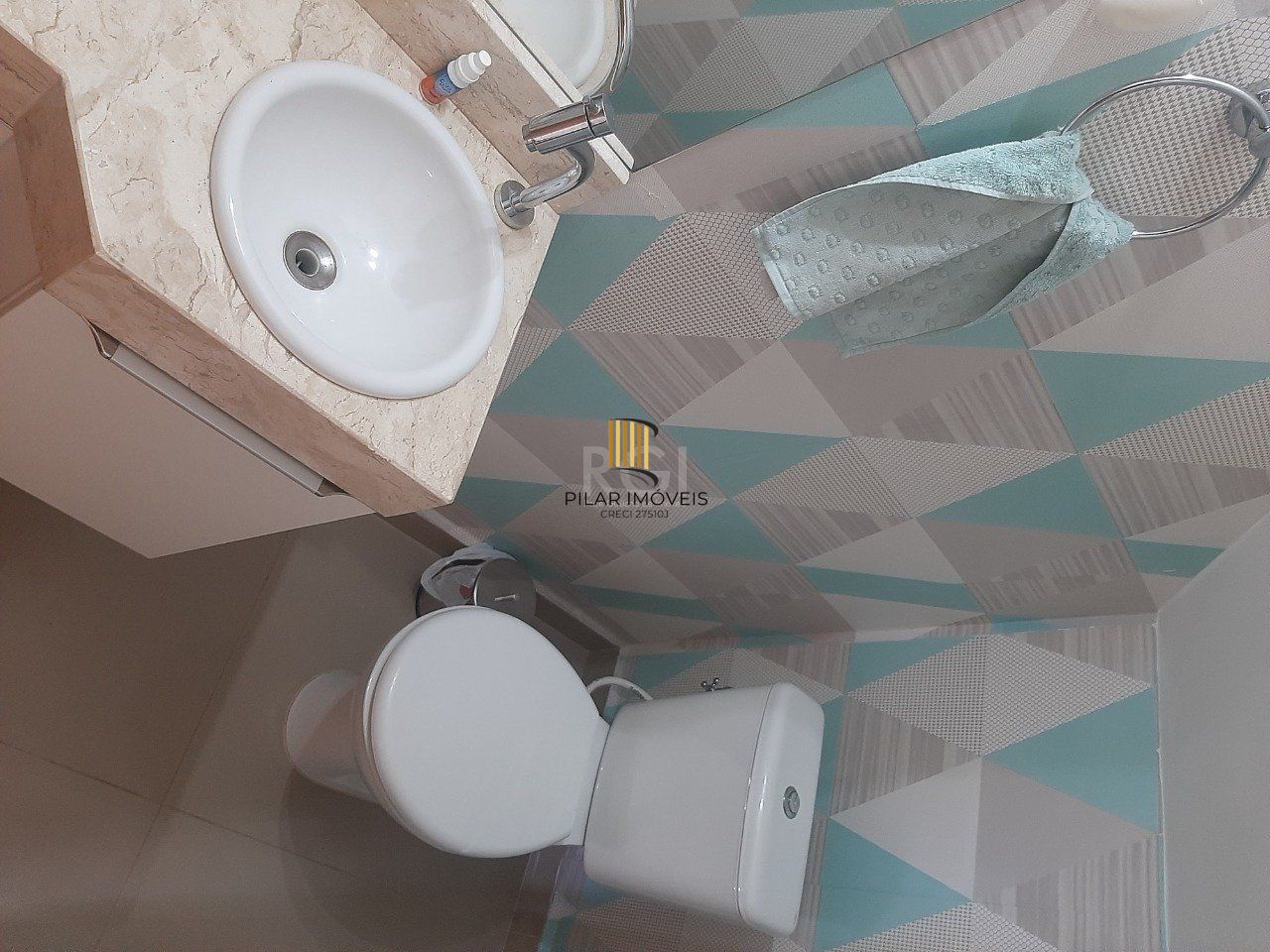 Casa com 2 quartos, 2 suítes, varanda, 1 vaga de garagem, no bairro Aberta dos Morros, Porto Alegre/RS
