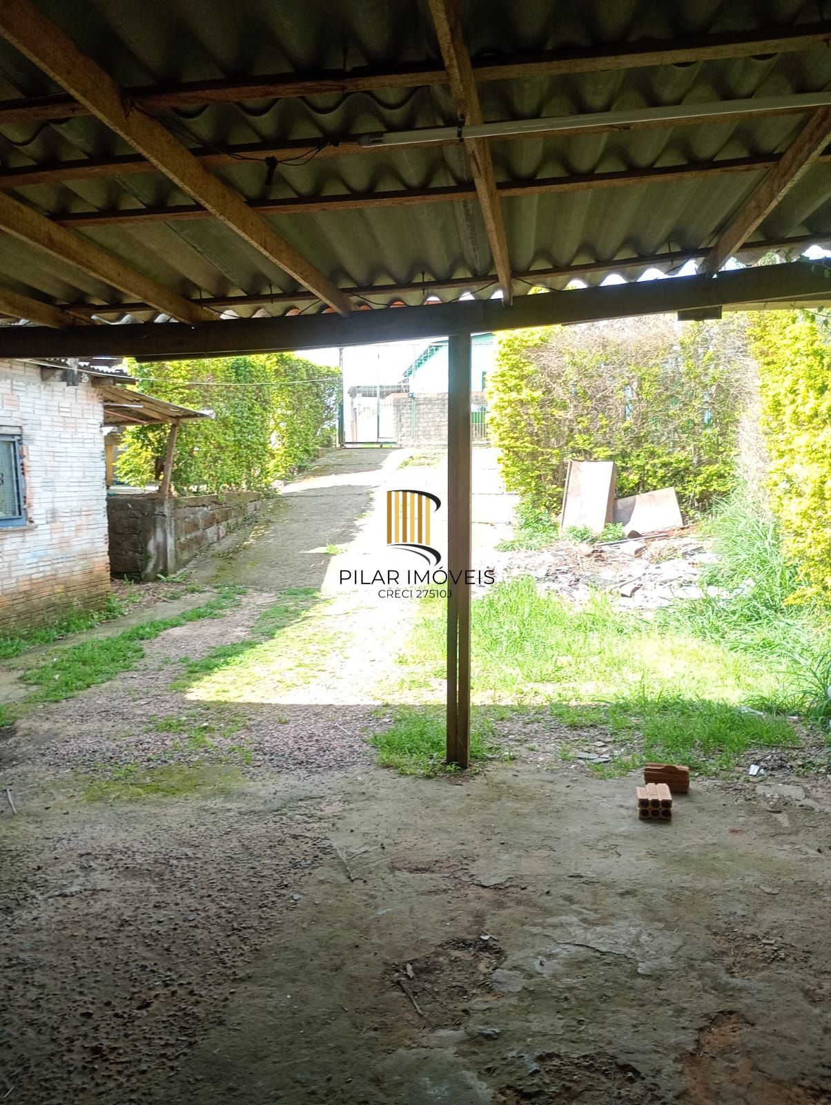 Terreno comercial com 720m2 à venda, bairro Lomba do Pinheiro, Porto Alegre, RS