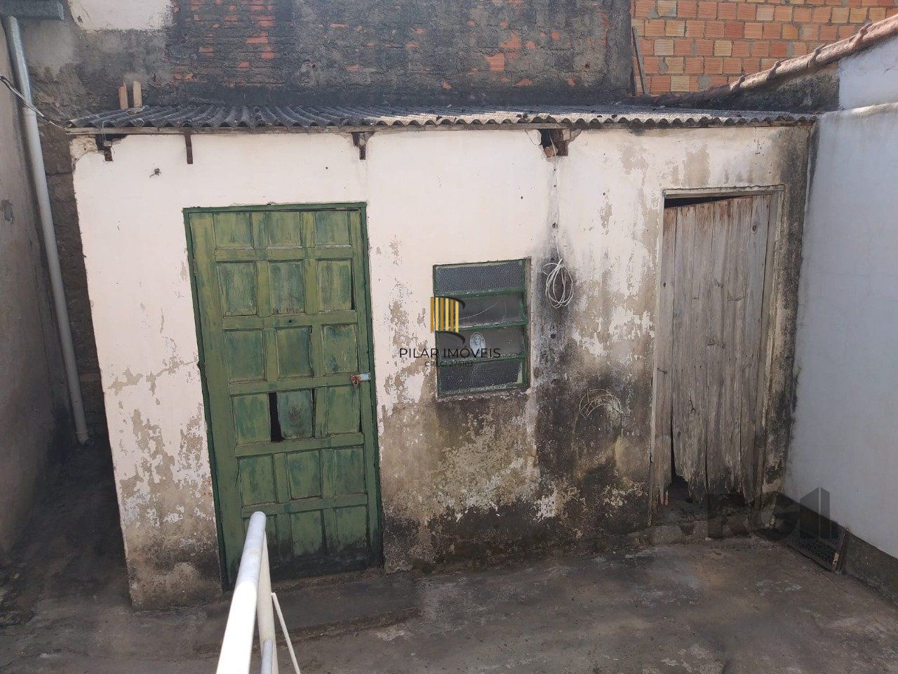 Casa a venda no bairro Alta Petropilis com 100m²