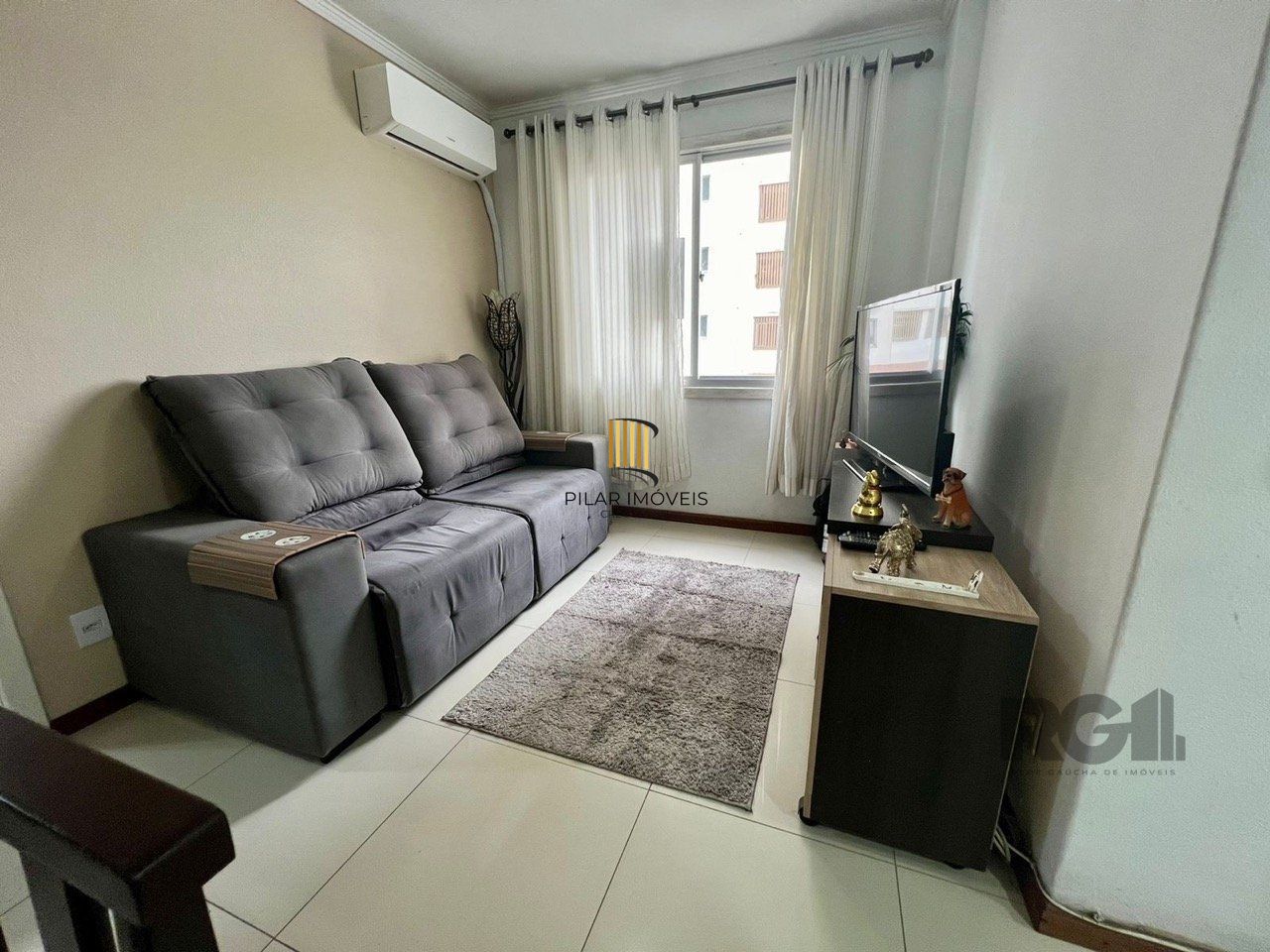 Apartamento 2 dormitórios mobiliado no bairro  Partenon. - Pilar Imóveis