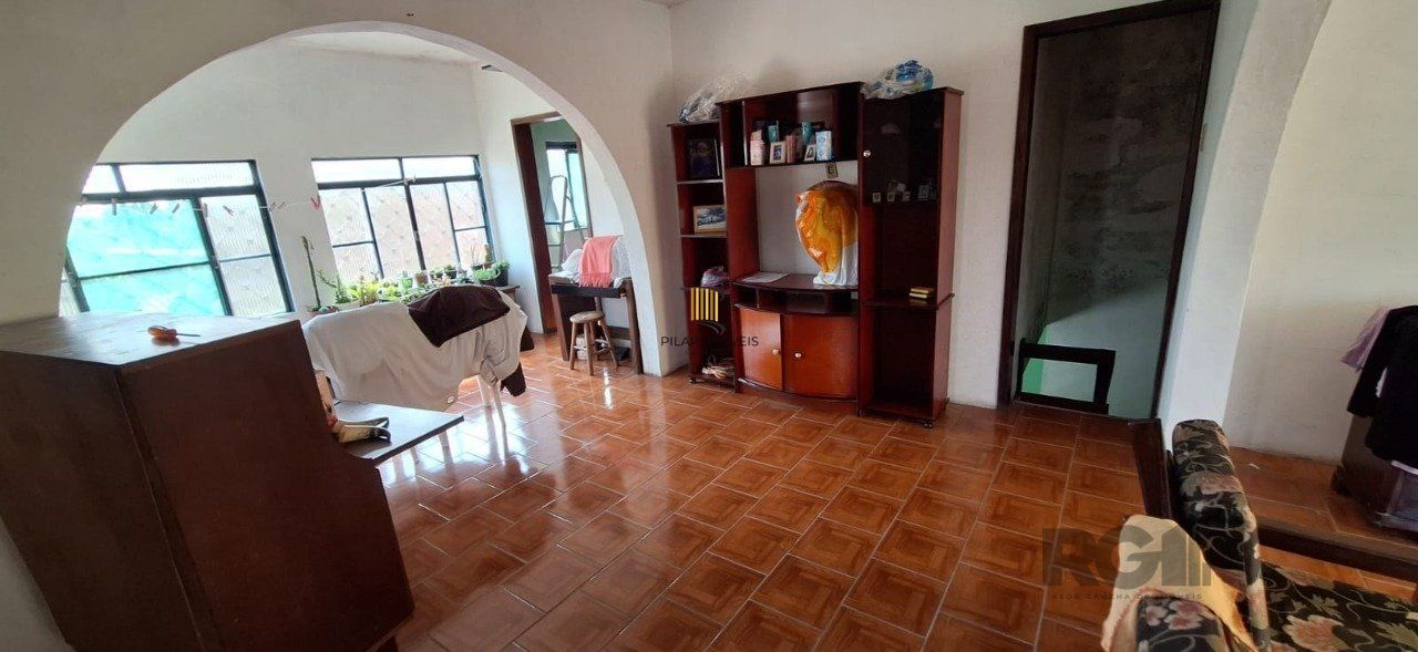 Casa 4 Dormitório(s) Bairro Serraria