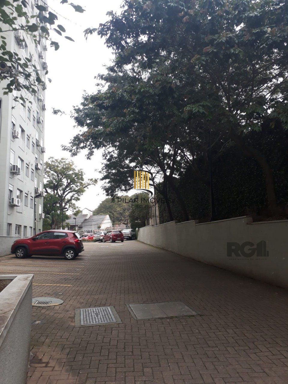 APARTAMENTO DE 2 DORMITÓRIOS E VAGA ESCRITURADA EM CONDOMÍNIO COM INFRA COMPLETA.