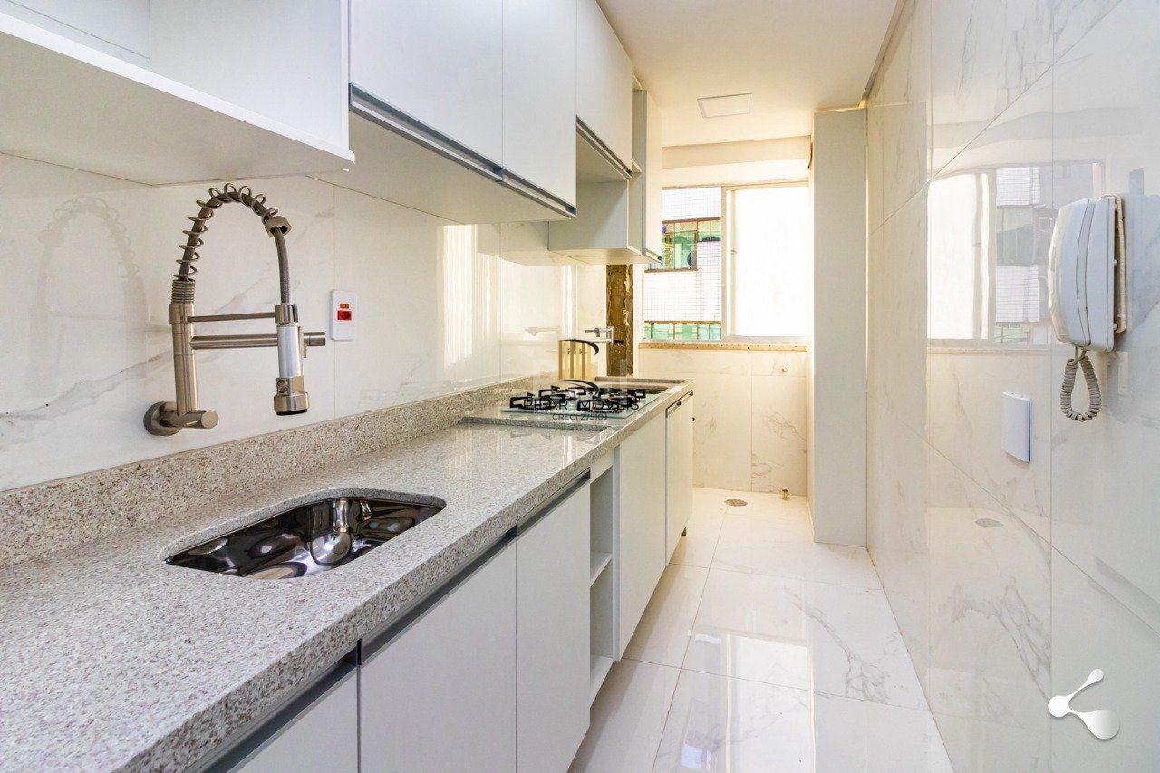 Apartamento para Venda - 62.17m², 2 dormitórios, 1 vaga - Petrópolis