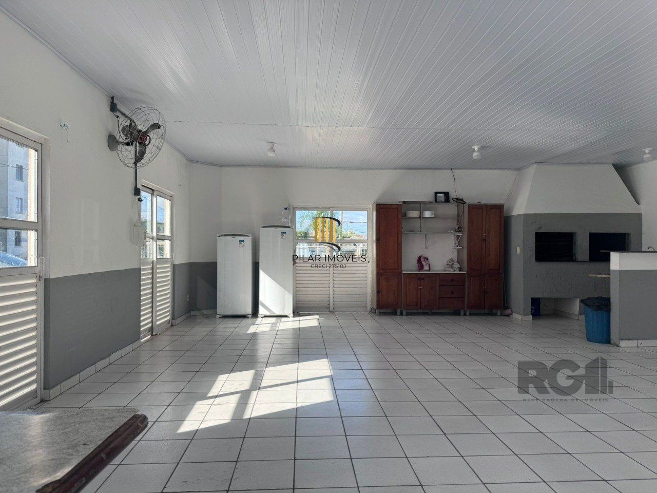 Apartamento para Venda - 43m², 2 dormitórios, 1 vaga - Restinga