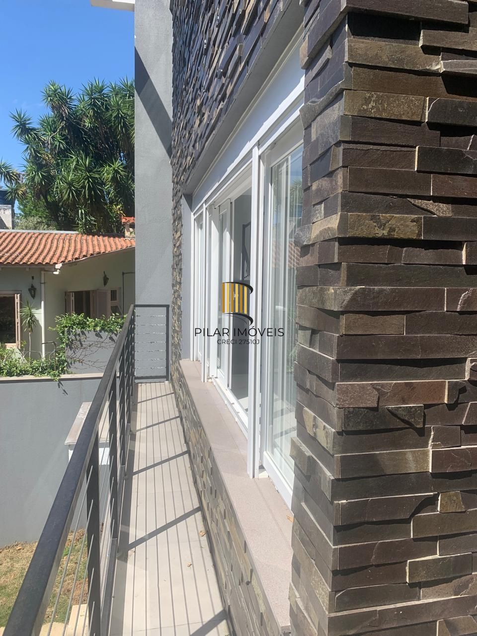 Casa com 3 dormitórios e suíte à Venda no Bairro Medianeira - Porto Alegre/RS