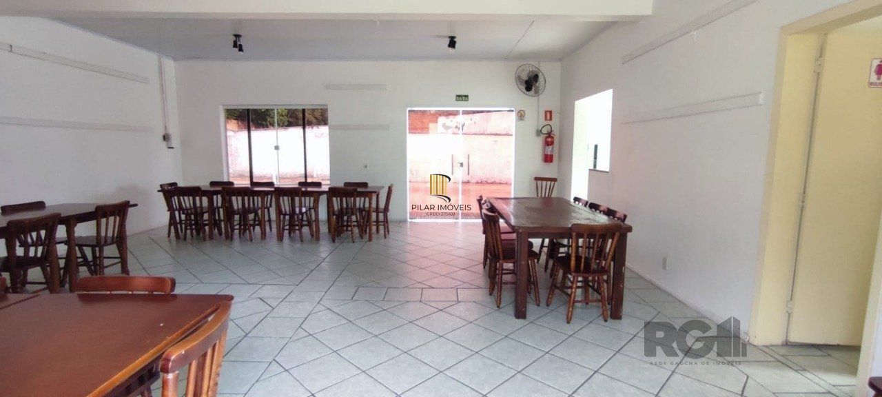 Apartamento de 1 dormitório com vaga no bairro Vila Nova