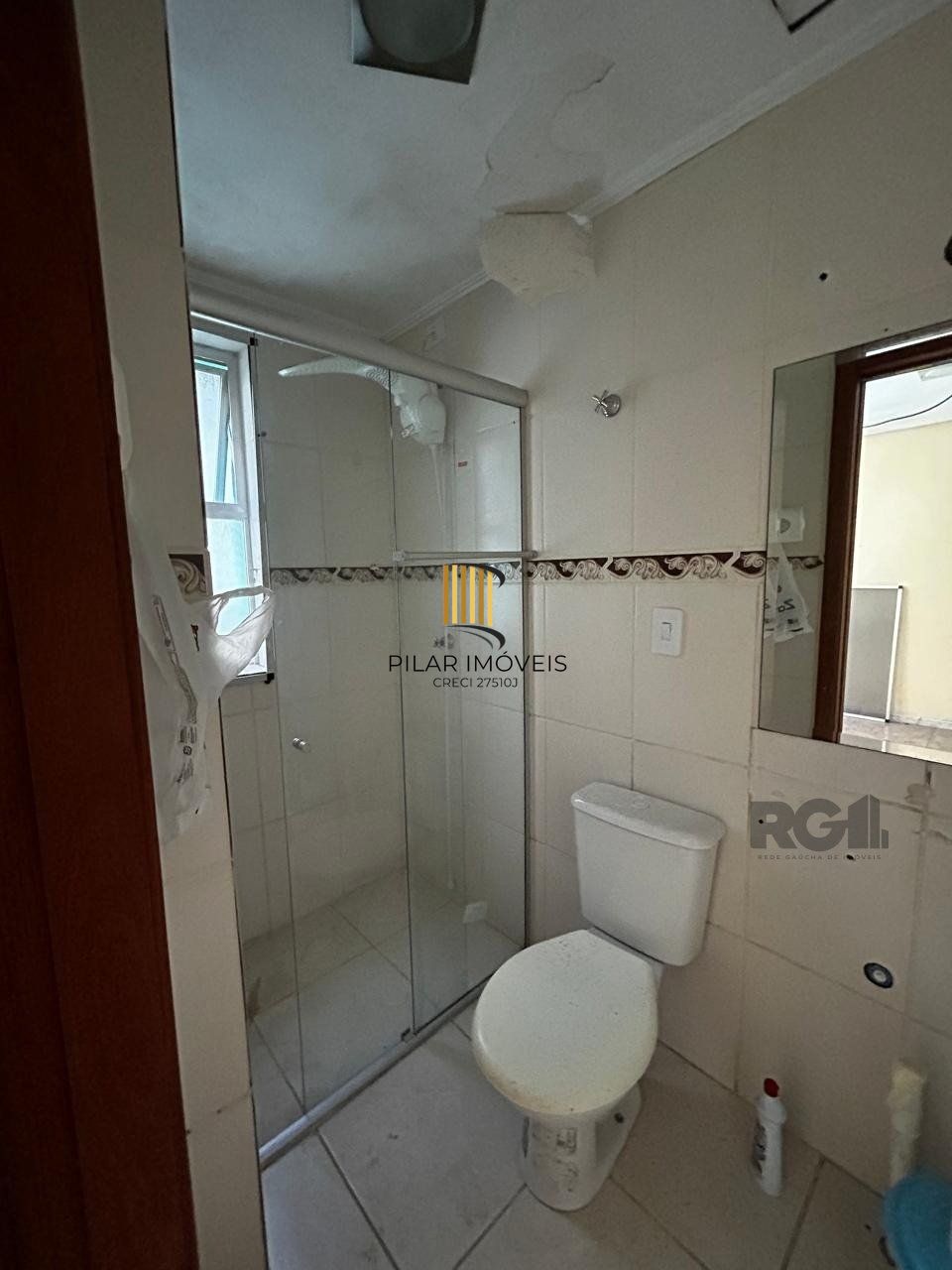 APARTAMENTO JK COM 1 QUARTO E GARAGEM COBERTA NO BAIRRO CAMAQUA PRÓXIMO À OTTO NIEMEYER