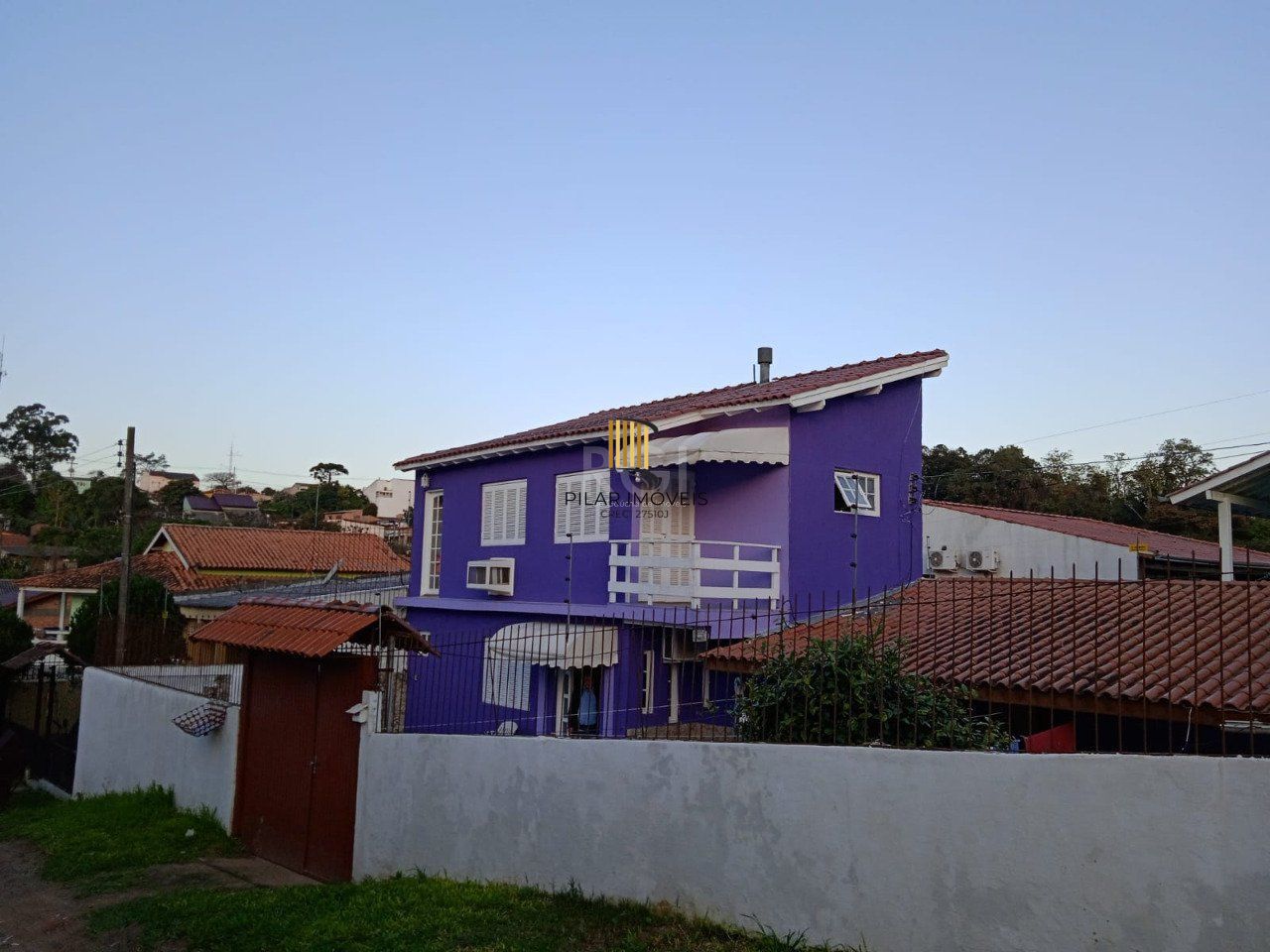 Casa para Venda - 100m², 2 dormitórios, sendo 1 suites, 2 vagas - Vila Nova, Porto Alegre