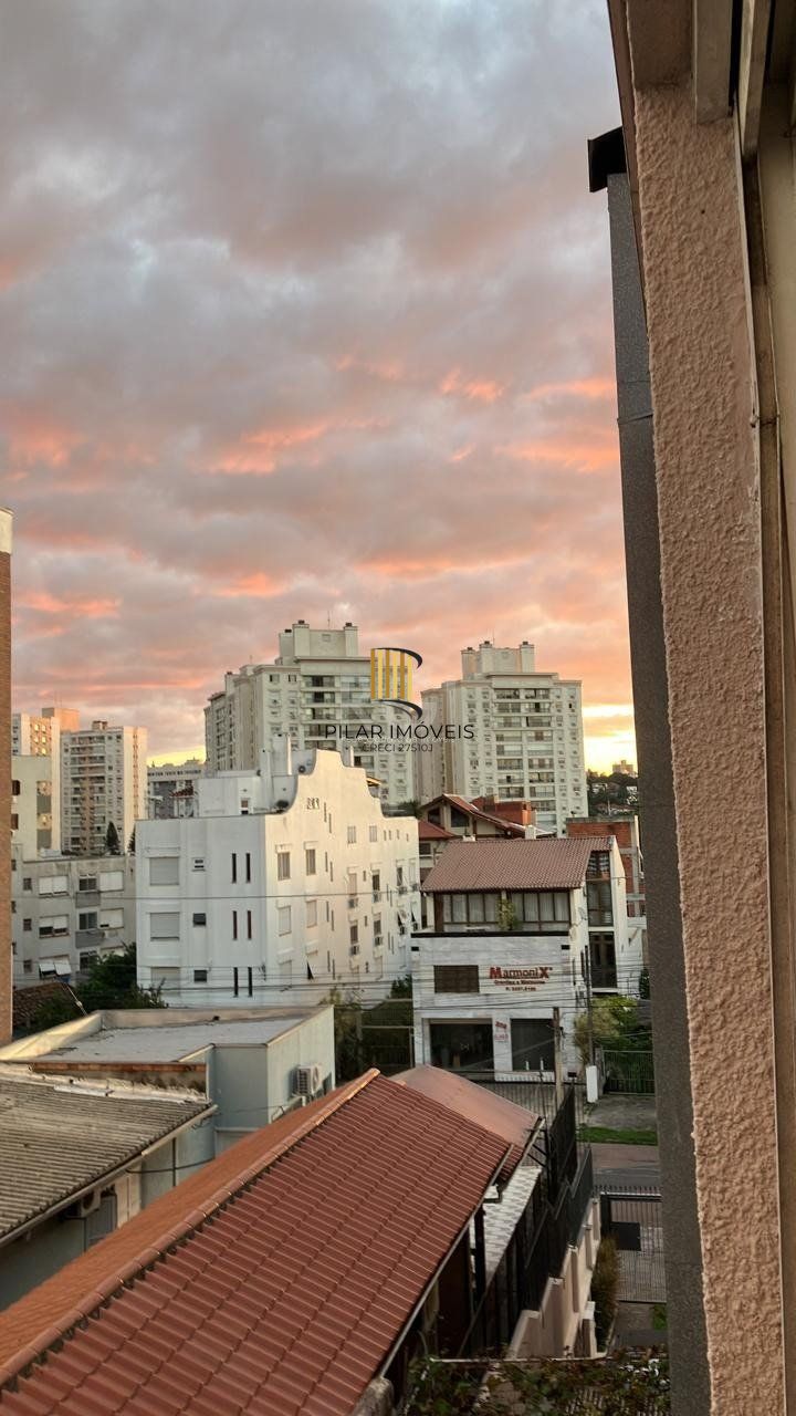 Apartamento de 2 dormitórios no bairro Passo d´Areia