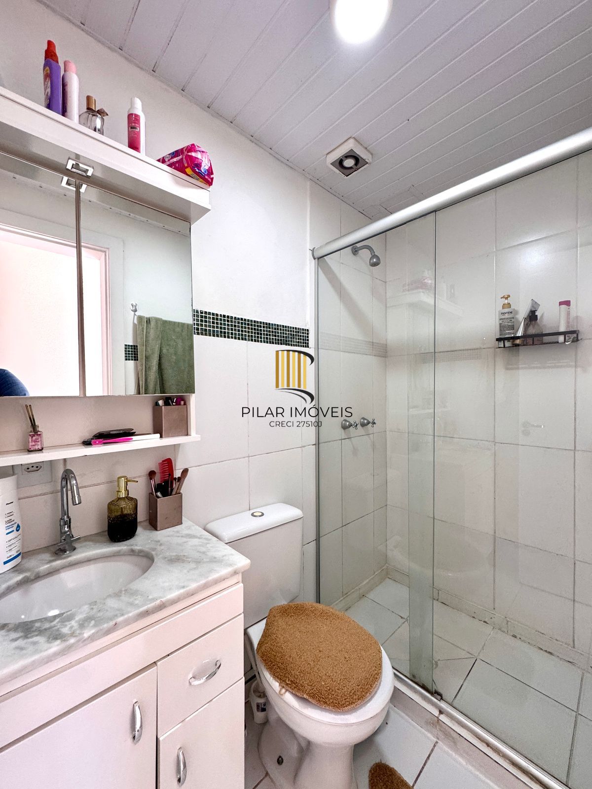Apartamento de 02 dormitórios No Bairro Teresópolis de Porto Alegre