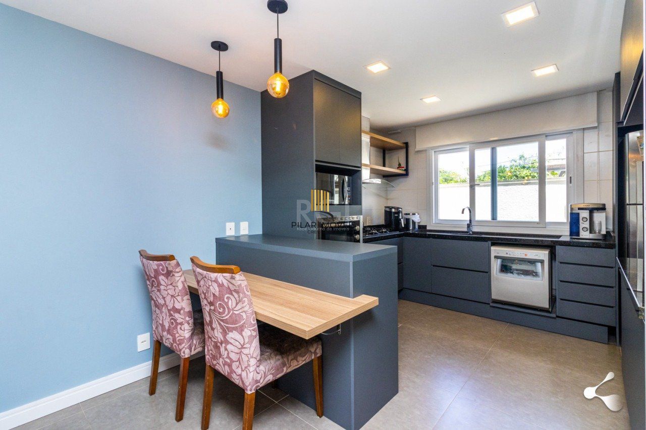 Casa Condominio para Venda - 142,39m², 3 dormitórios, sendo 1 suites, 2 vagas - Vila Nova, Porto Alegre