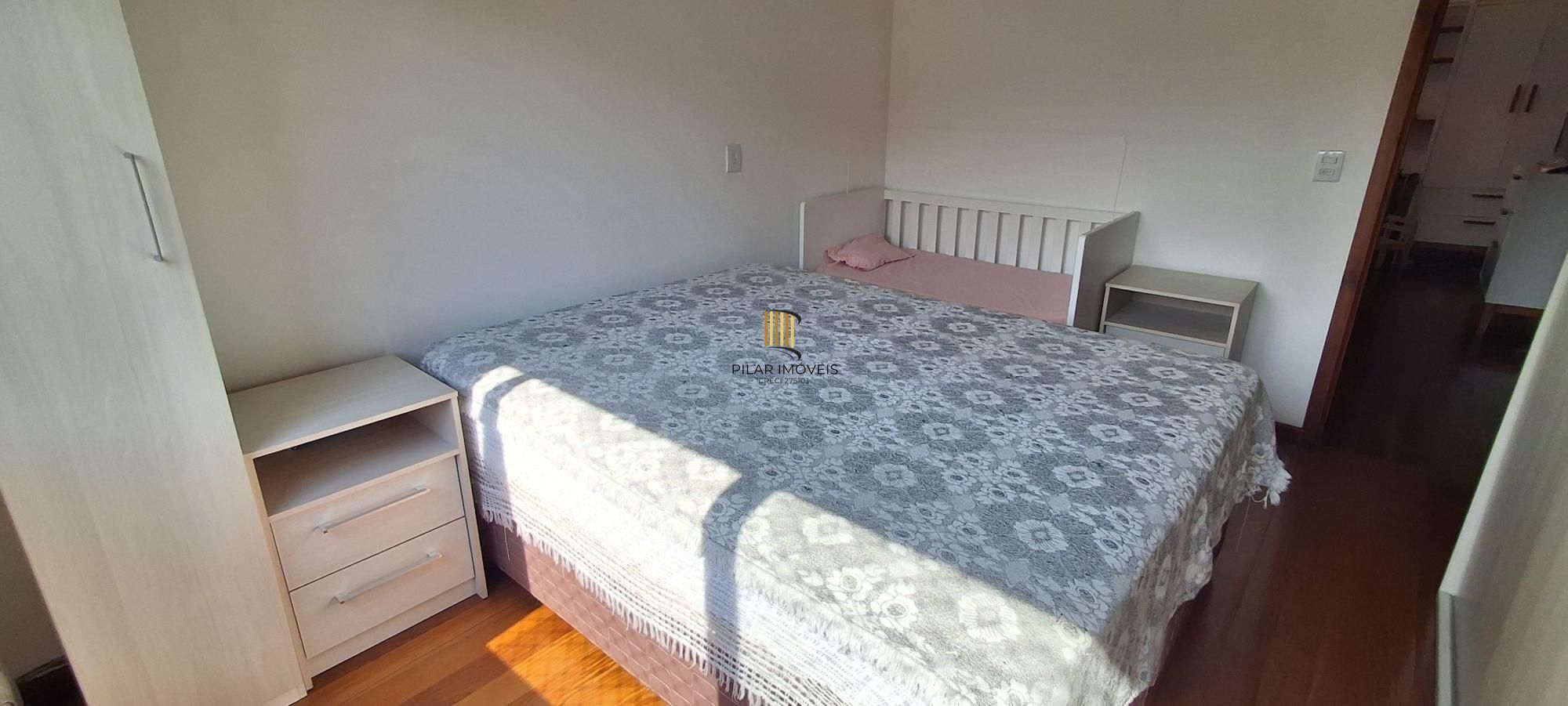 Apartamento com 03 quartos e 01 vaga escriturada no Bairro Tristeza