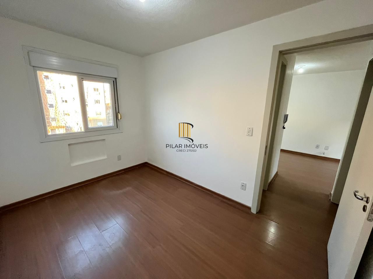 Apartamento com 02 quartos e 01 vaga no Bairro Restinga em Porto Alegre