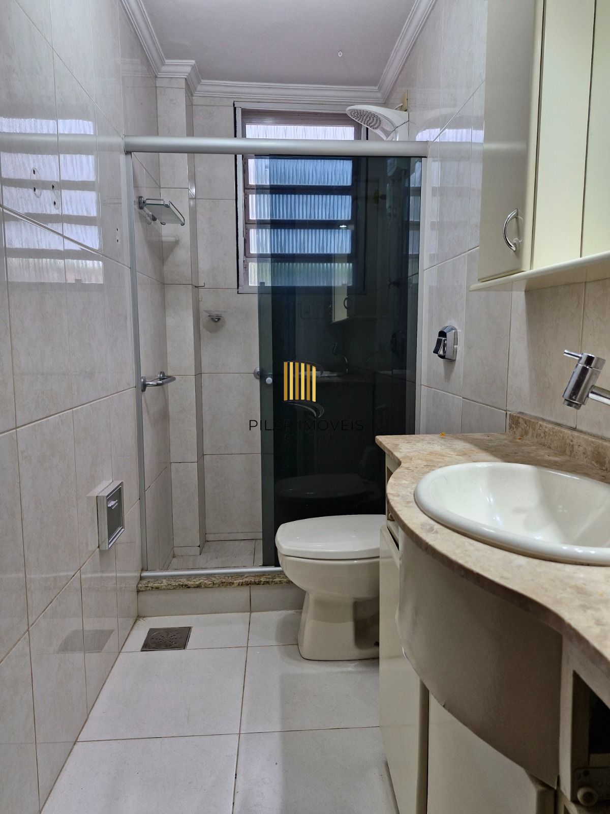 Apartamento de 2 dormitórios com vista para o Marinha no bairro Menino Deus em Porto Alegre/RS