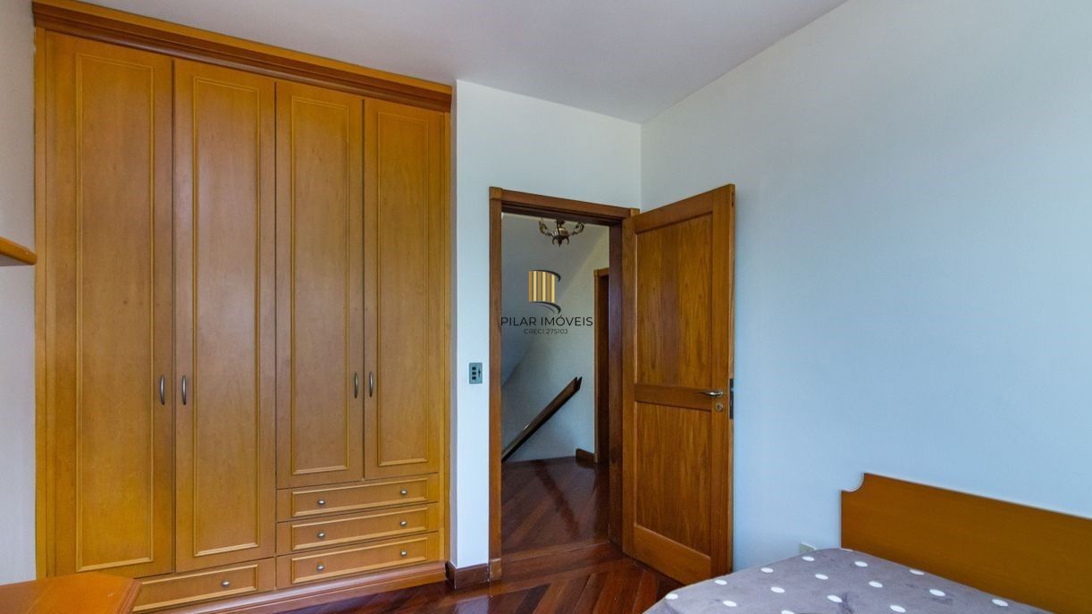 Casa Condominio para Venda - 359.27m², 3 dormitórios, sendo 1 suites, 4 vagas - Cristal