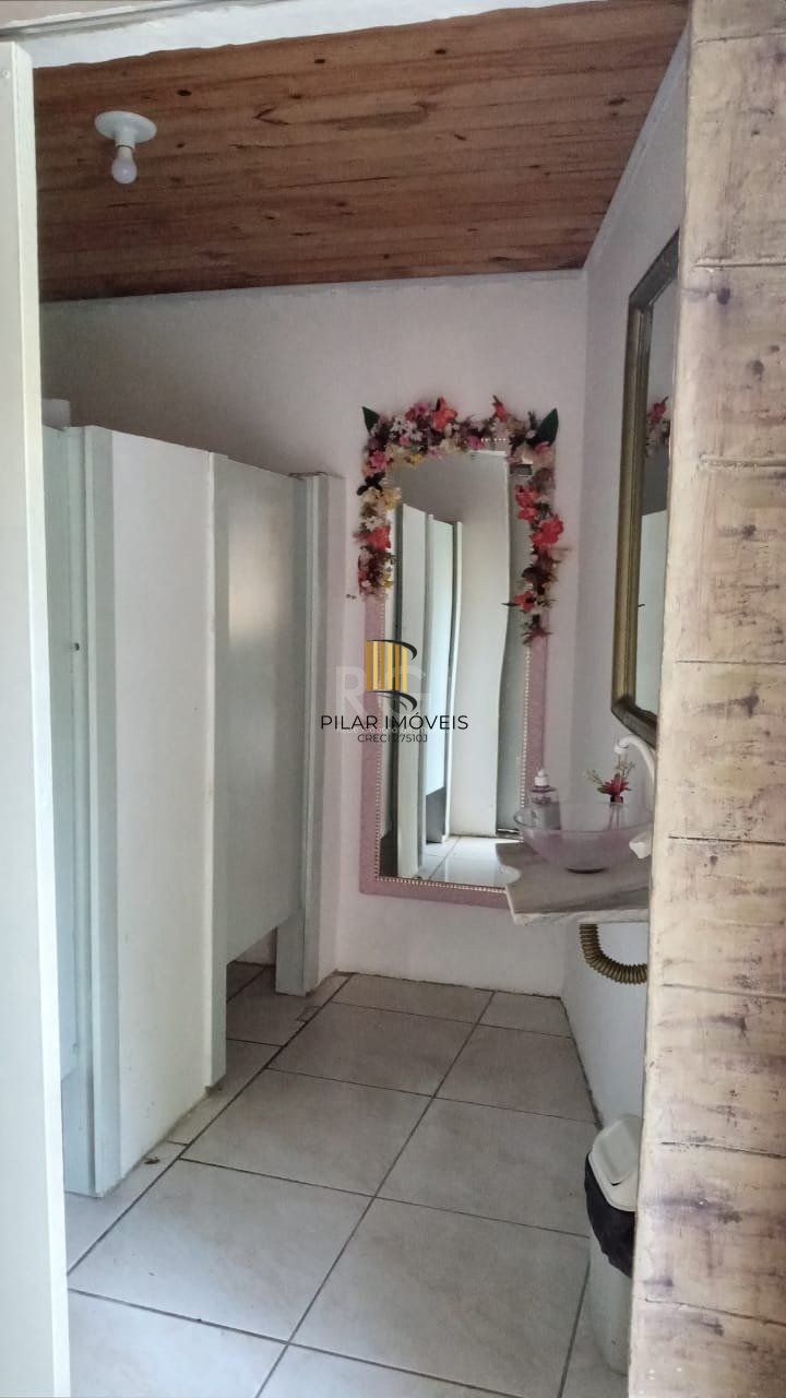 Casa com 3 dormitórios no bairro Olaria em Canoas