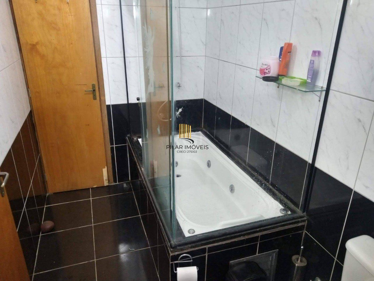 Casa, 2 dormitórios, 2 banheiros, 2 vagas de garagem, no bairro Aberta dos Morros, Porto Alegre/RS