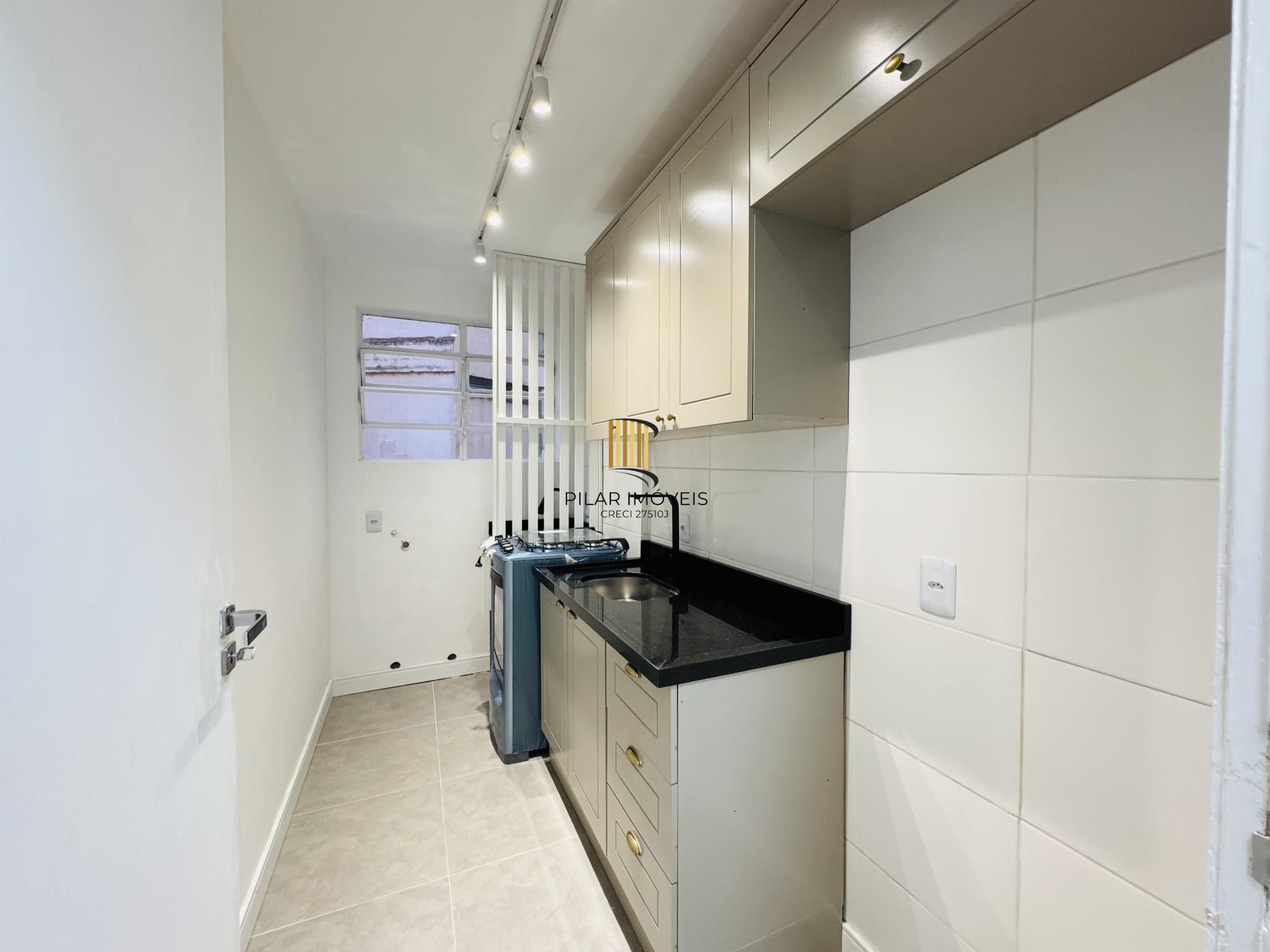 Apartamento 01 dormitório reformado Centro Porto Alegre