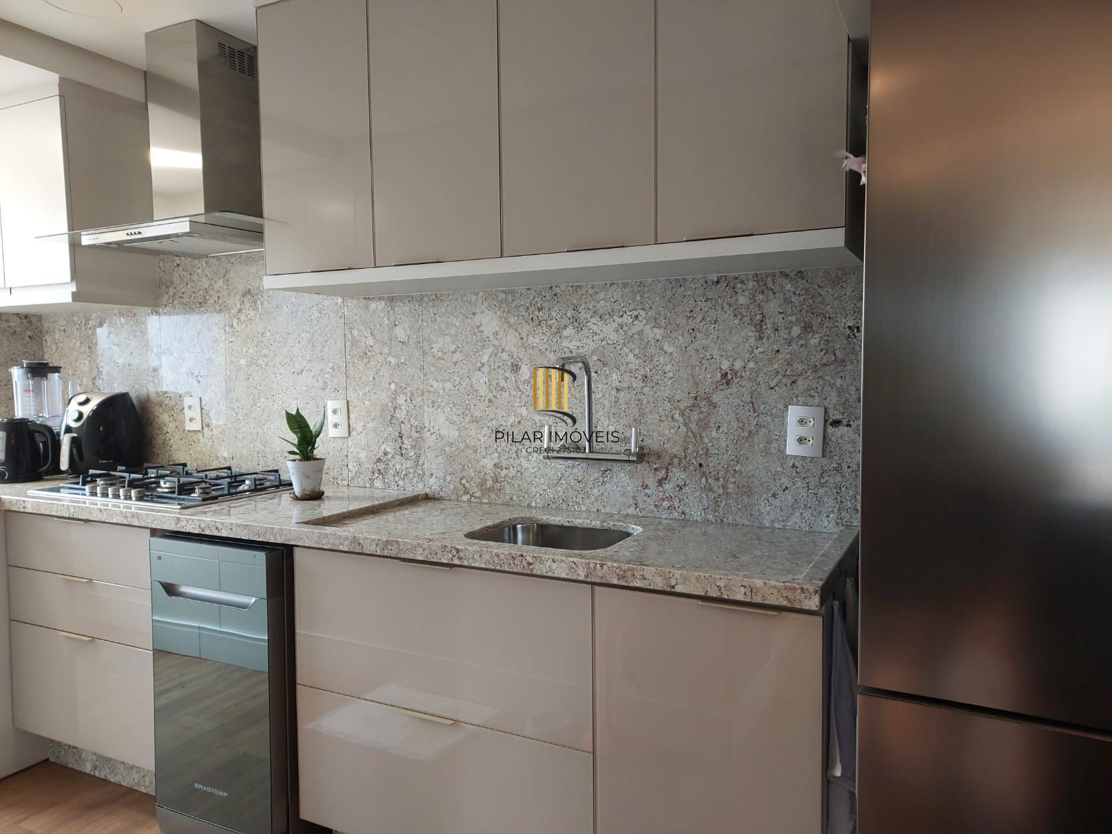 Apartamento com 3 dormitórios, sendo 1 deles suíte, com 02 vagas