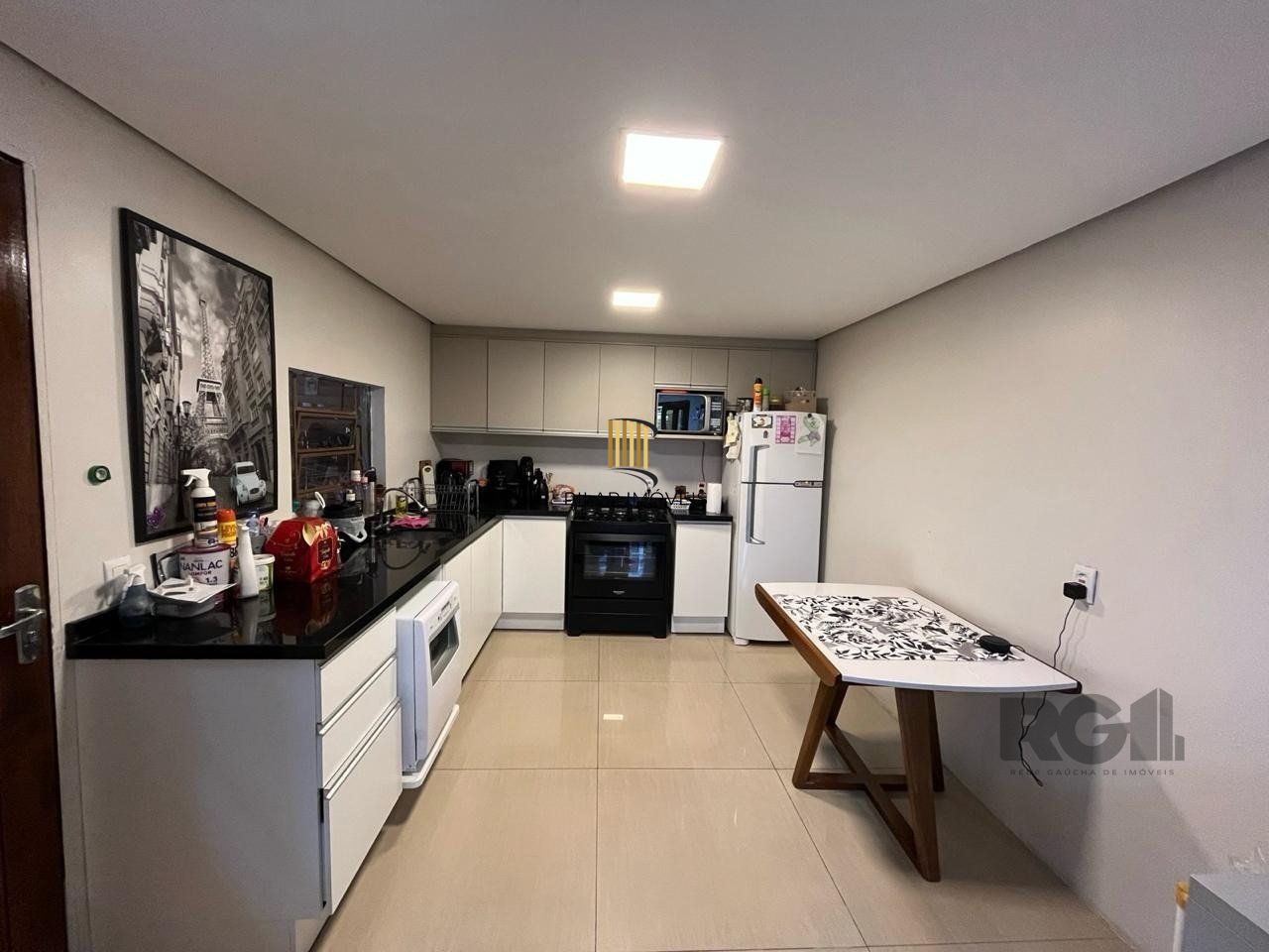 Sobrado a venda no bairro Mato Grande em Canoas