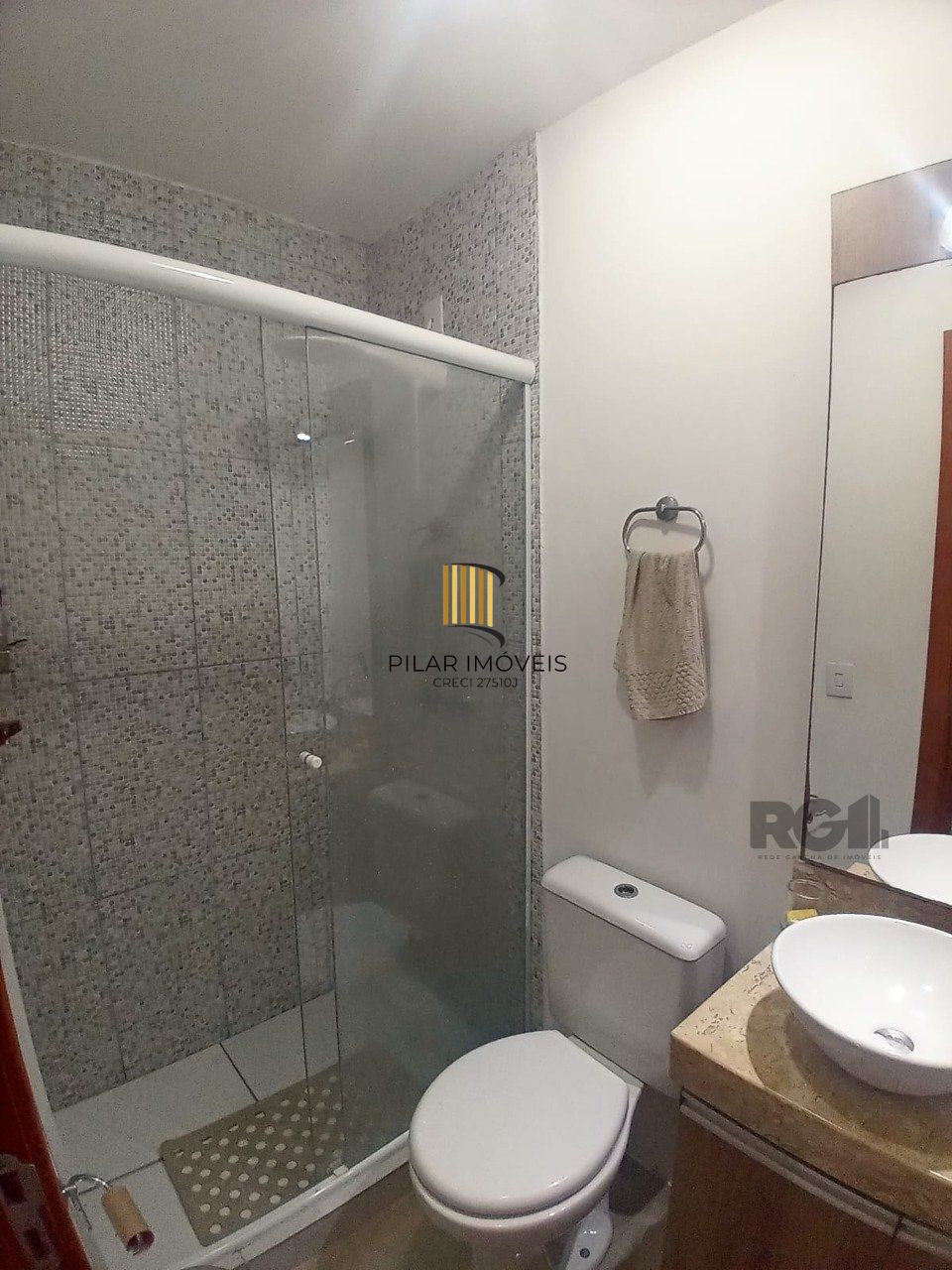 Casa na Hípica de 3 dormitórios e vaga