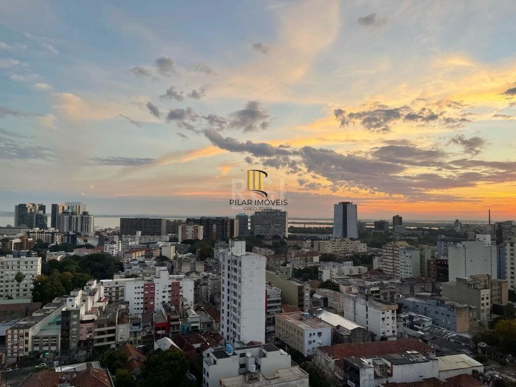 Apartamento para Venda - 64.67m², 2 dormitórios, sendo 1 suites, 1 vaga - Cidade Baixa, Porto Alegre