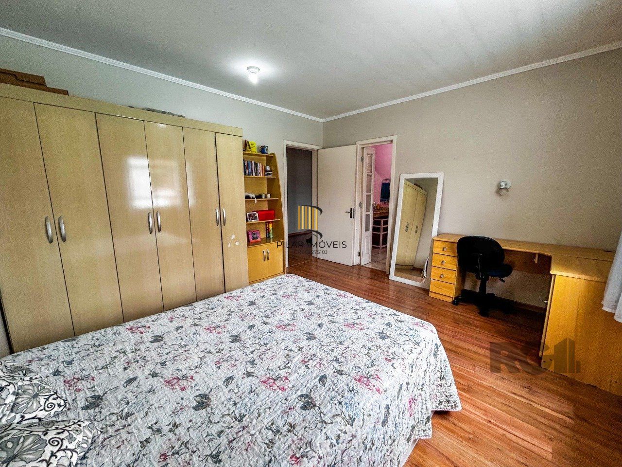 Casa 4 dormitórios no bairro Vila Nova