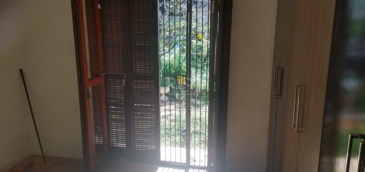 Casa de 4 dormitórios na Av. Teresópolis bairro Teresópolis