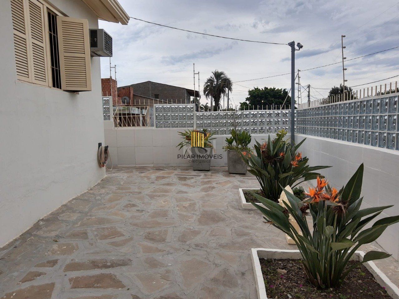 Casa para Venda - 103.38m², 2 dormitórios, sendo 1 suites, 3 vagas - Cecília, Porto Alegre