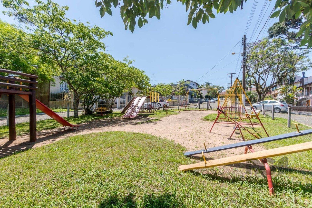 CASA 3 QUARTOS - ESPÍRITO SANTO - PORTO ALEGRE - RS