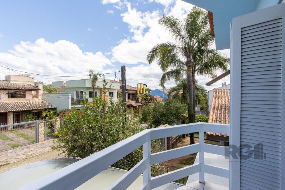Casa 3 dormitórios no bairro Serraria