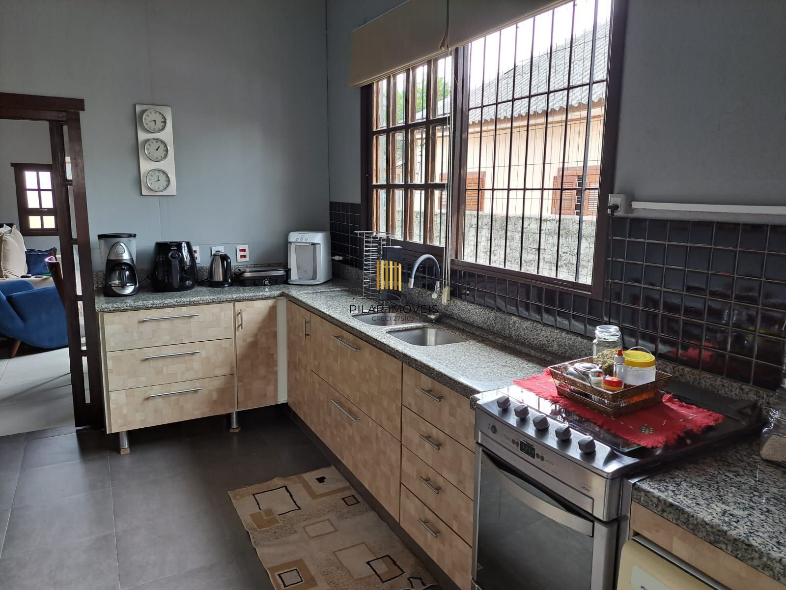 Casa com 02 quartos (01 suíte), 03 vagas no Bairro Sarandi em Porto Alegre