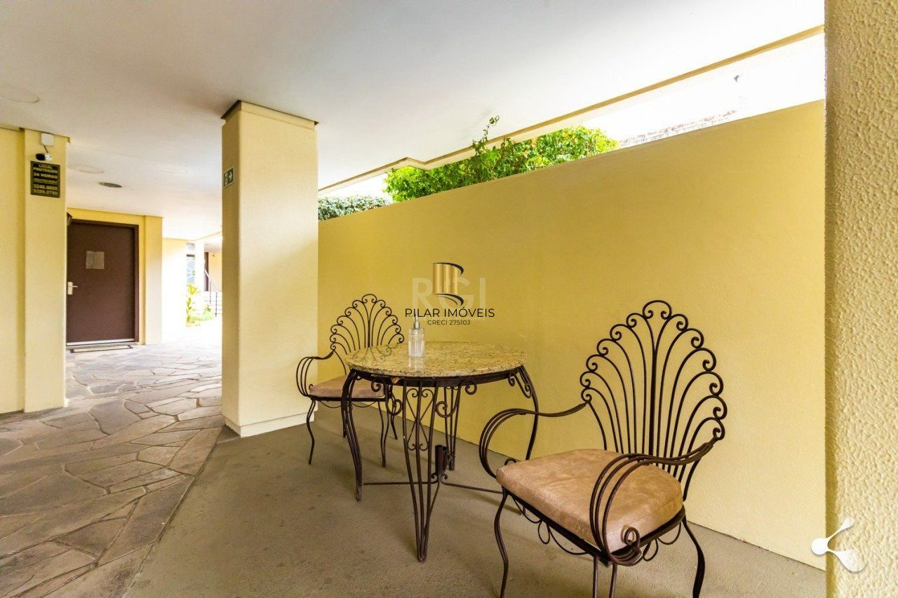 Apartamento 02 dormitórios No Bairro Tristeza em Porto Alegre/RS