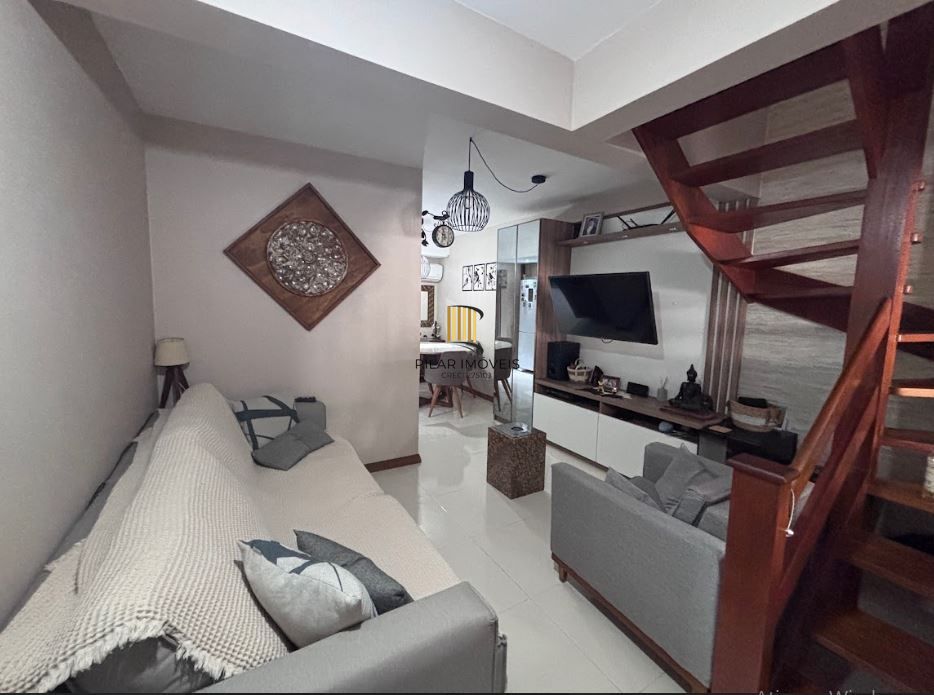Casa 3 dormitórios no bairro Guarujá - Pilar Imóveis