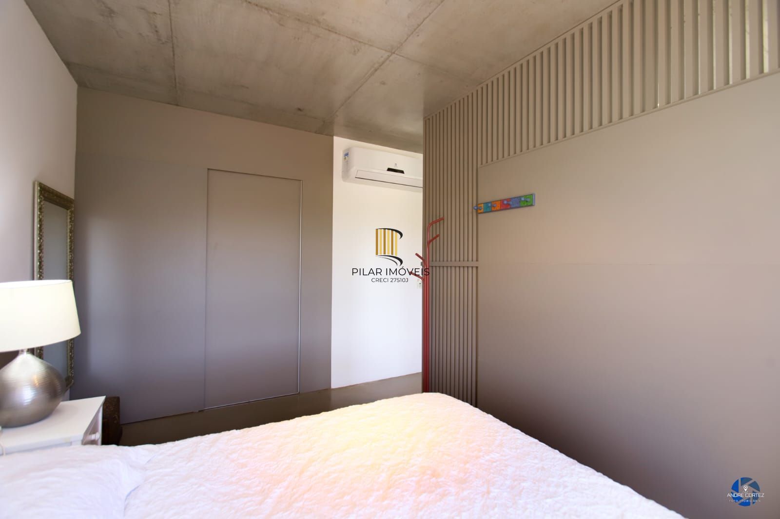 Apartamento de 02 quartos, , 01 vaga, 01 suítes, Área de serviço em Porto Alegre/RS