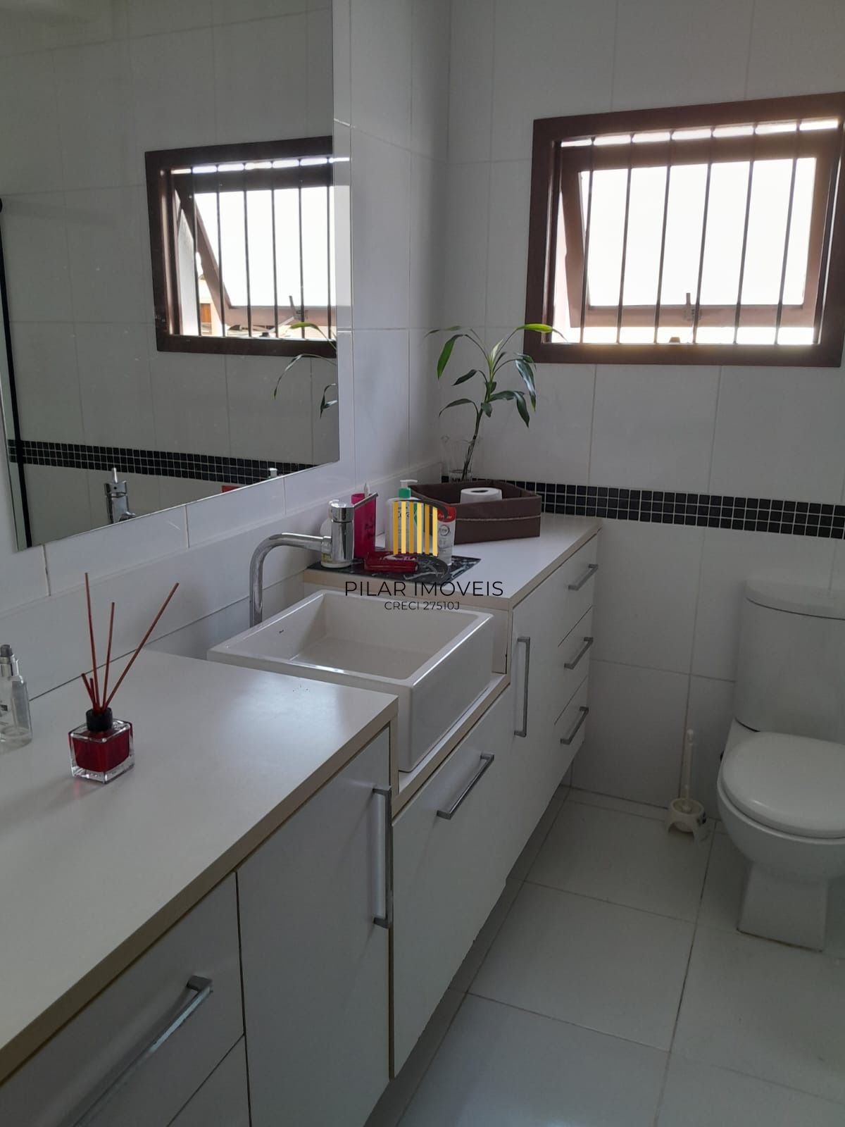 LINDA CASA 4 QUARTOS A VENDA, BAIRRO VILA NOVA, PORTO ALEGRE, RS