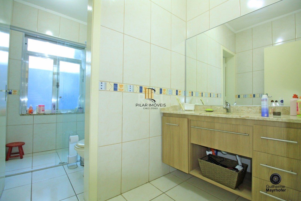 Casa para Venda - 328.5m², 3 dormitórios, sendo 1 suites, 3 vagas - Cavalhada, Porto Alegre