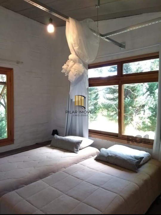 Sitio com casa de 90m², 2 quartos, sacada, Serra Grande em Gramad
