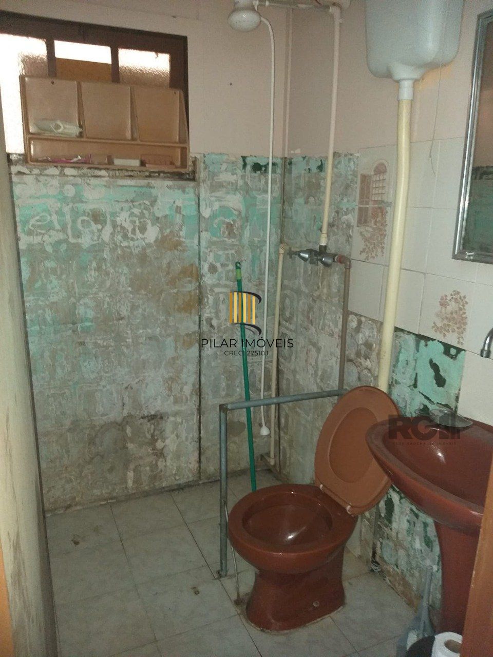 Casa a venda no bairro Alta Petropilis com 100m²