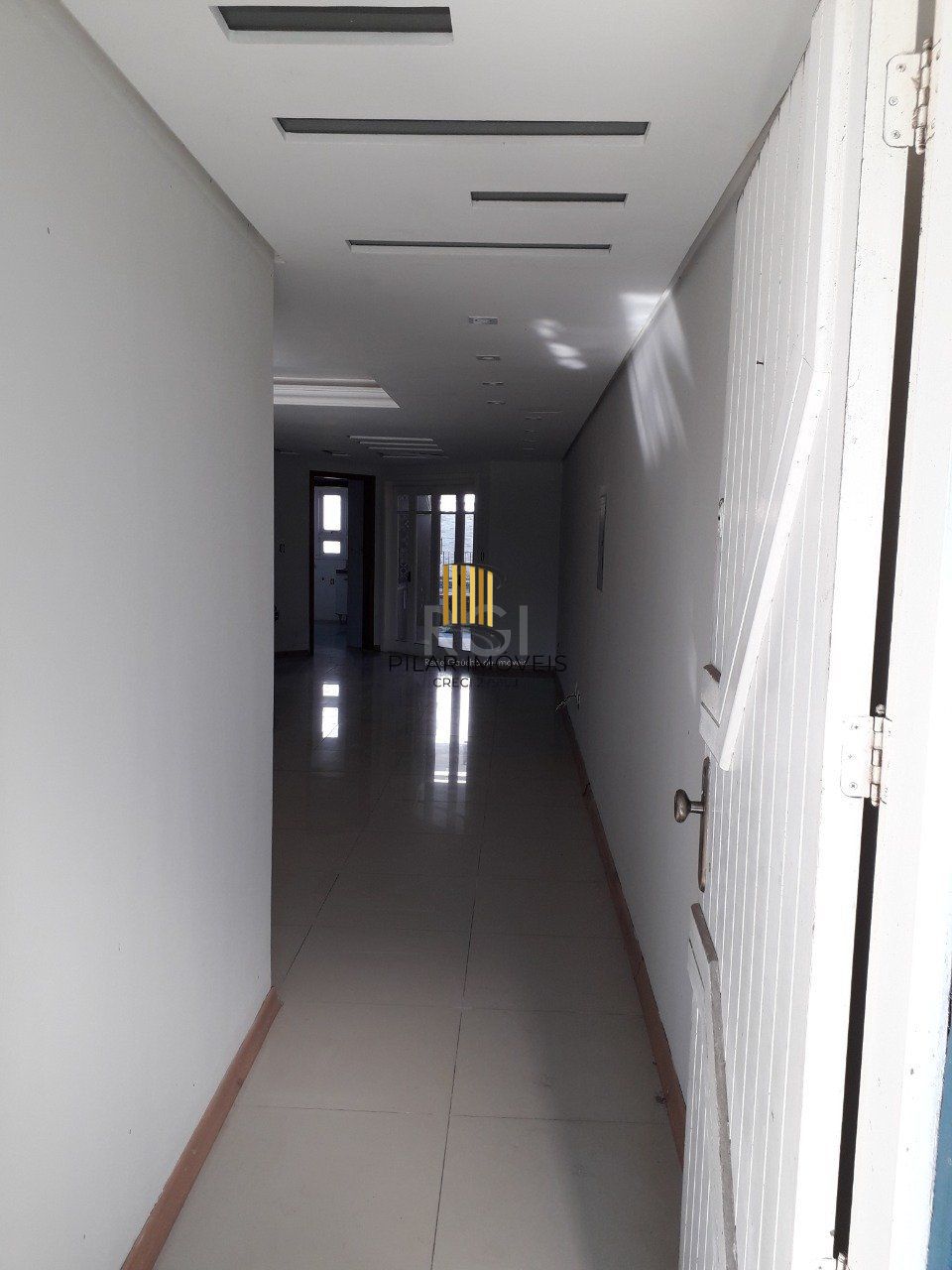 Casa para Venda - 205m², 2 dormitórios, sendo 1 suites, 2 vagas - Ipanema