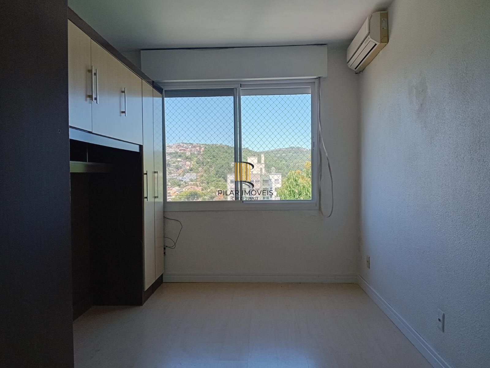 Apartamento de 1 quarto semimobiliado no bairro Tristeza em Porto Alegre.