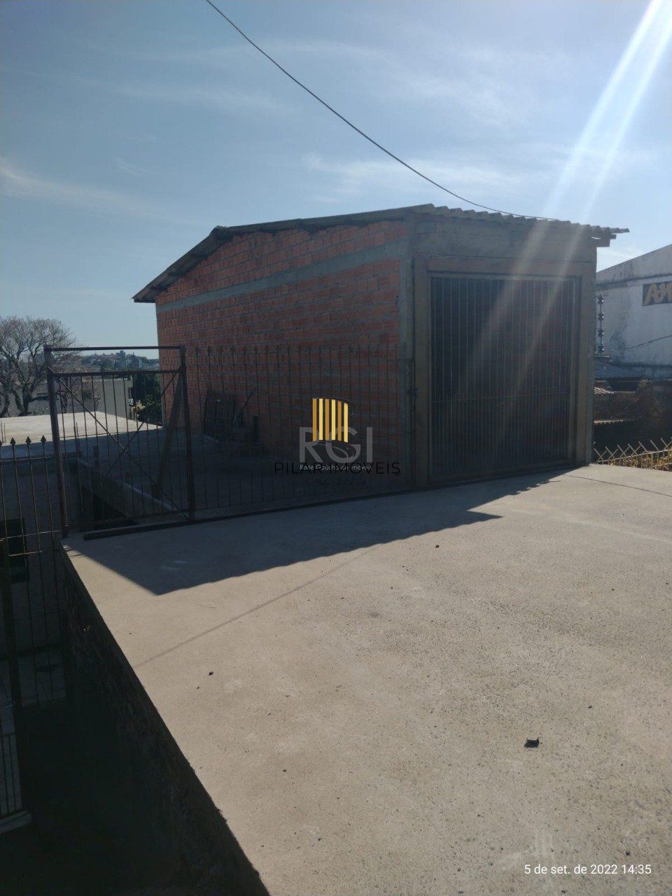 Casa para Venda - 220m², 2 dormitórios, sendo 1 suites, 2 vagas - Cavalhada, Porto Alegre - Pilar Imóveis