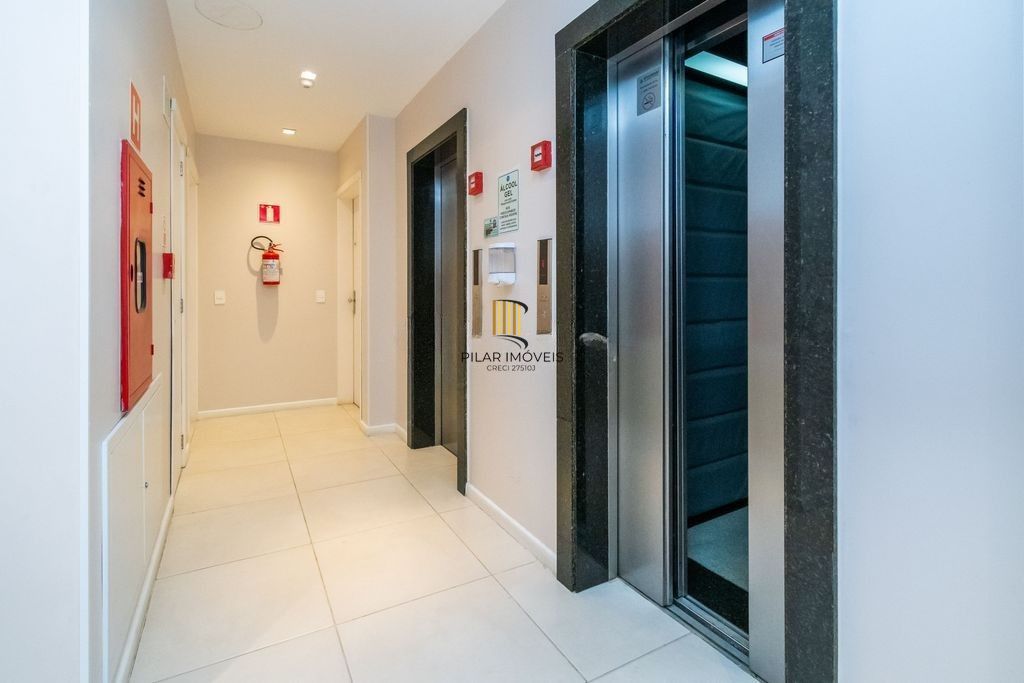 Excelente apto 2 dormitórios, 55m² privativos com churrasqueira, andar alto no JARDIM CARVALHO, condomínio completa infra.