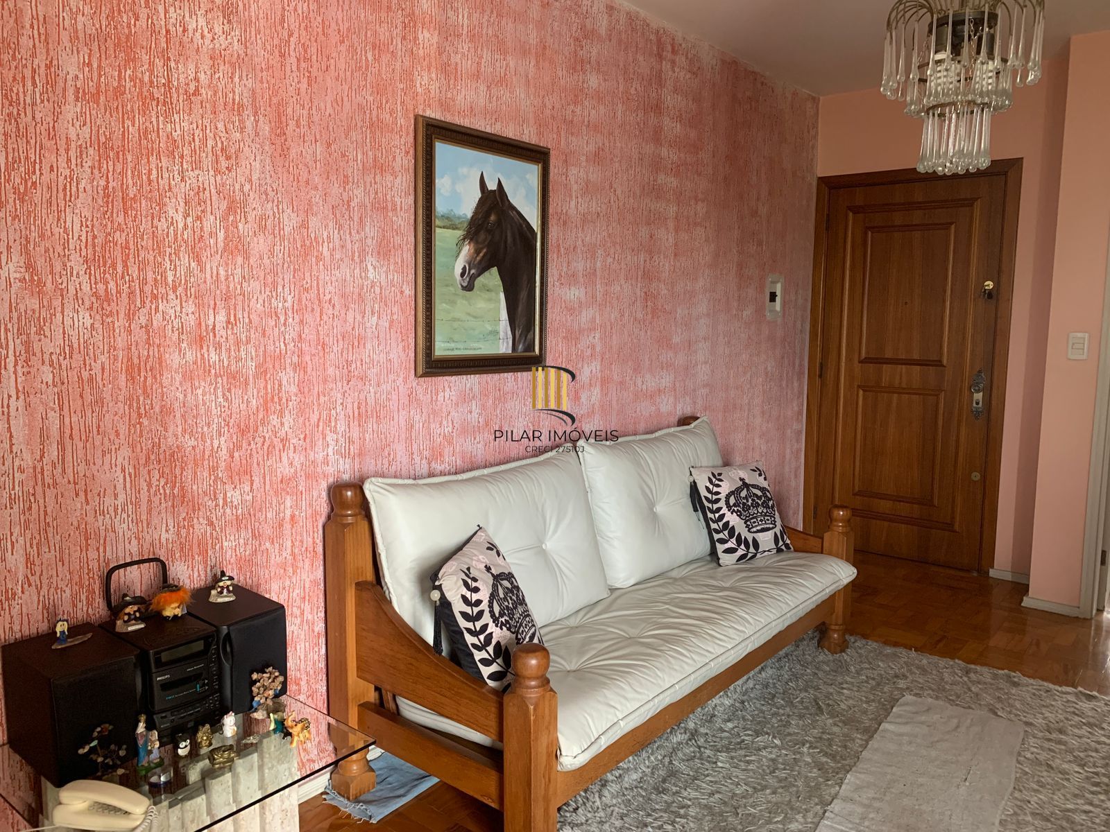 Apartamento 3 dormitórios com 2 banheiros e garagem no Menino Deus