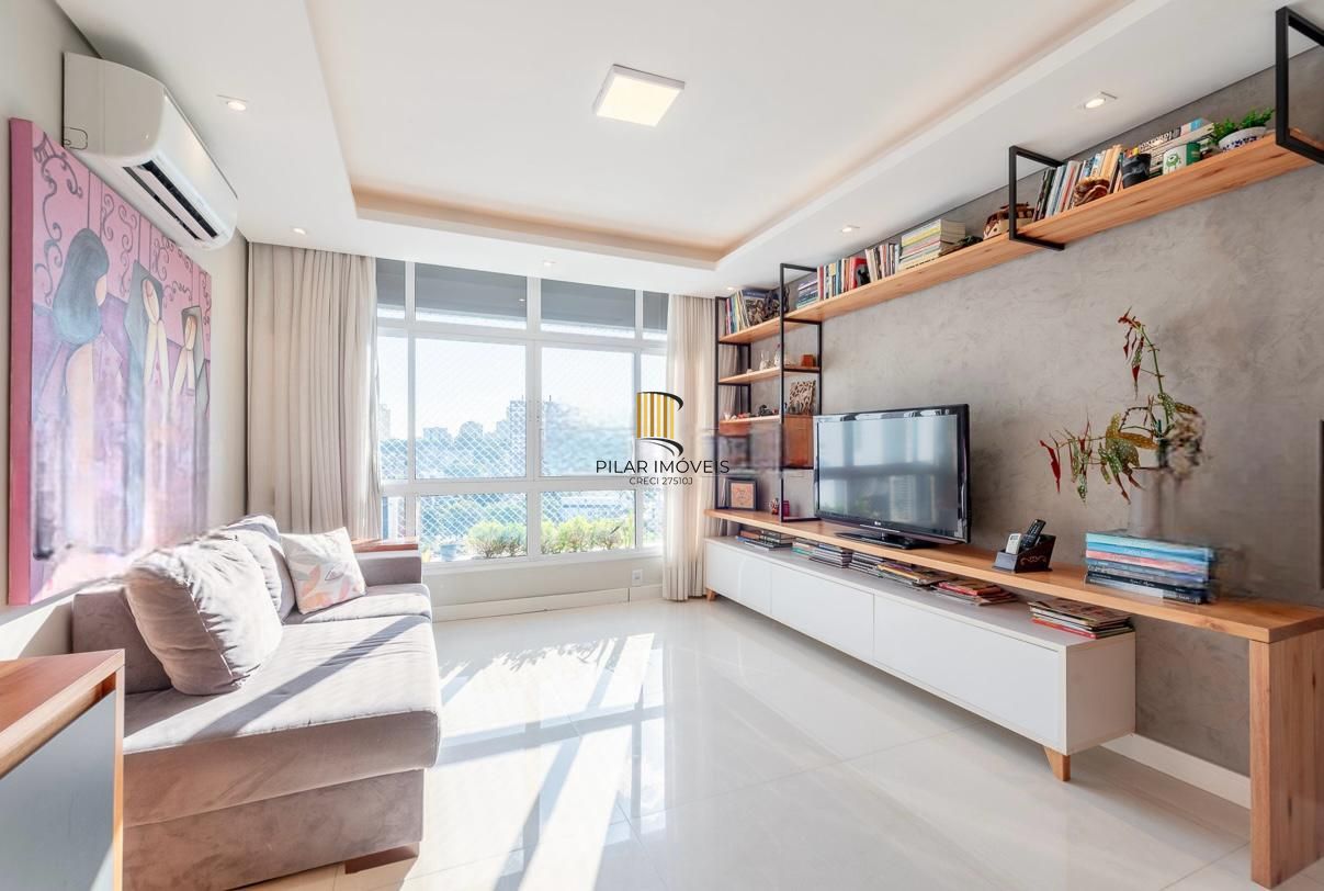 Cobertura com 157m2, 3 dormitórios no bairro Boa Vista.