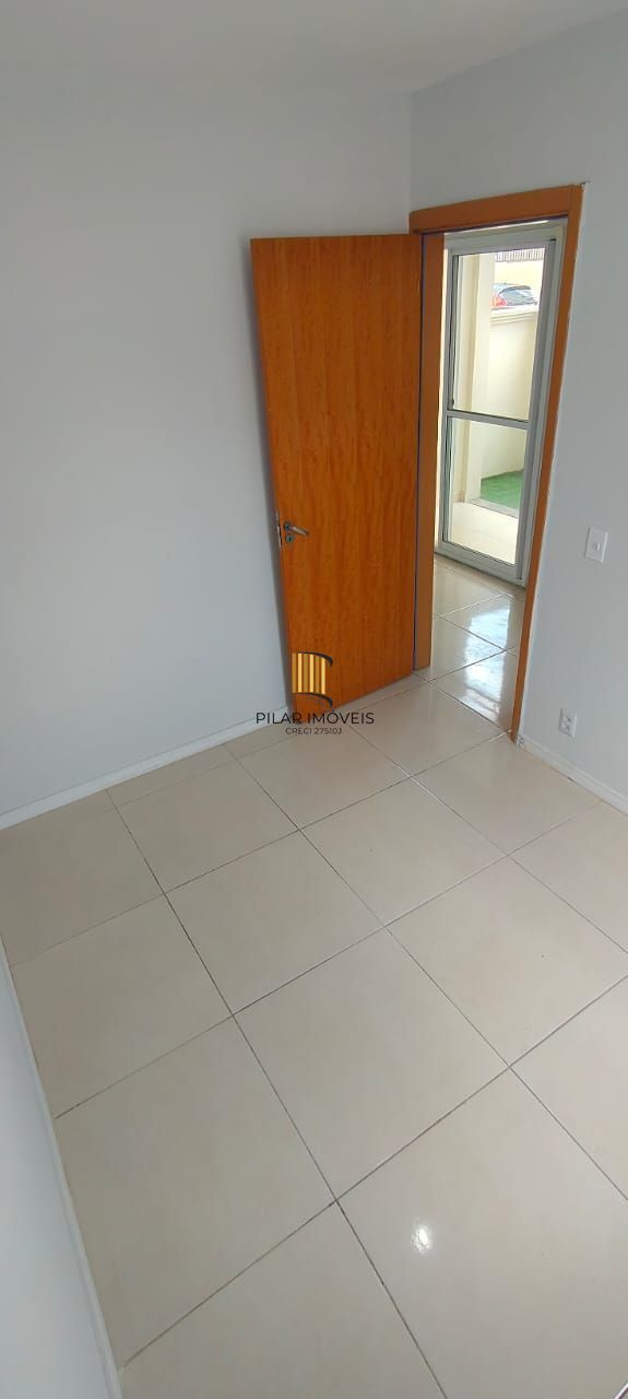 Apartamento com 02 quartos e 01 vaga escriturada no Bairro Costa e Silva