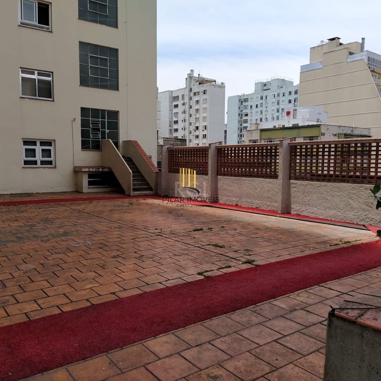 MEGA APARTAMENTO DE 169M² ,  COM SACADA, 3 DORMITÓRIOS, NO CENTRO DE PORTO ALEGRE -RS