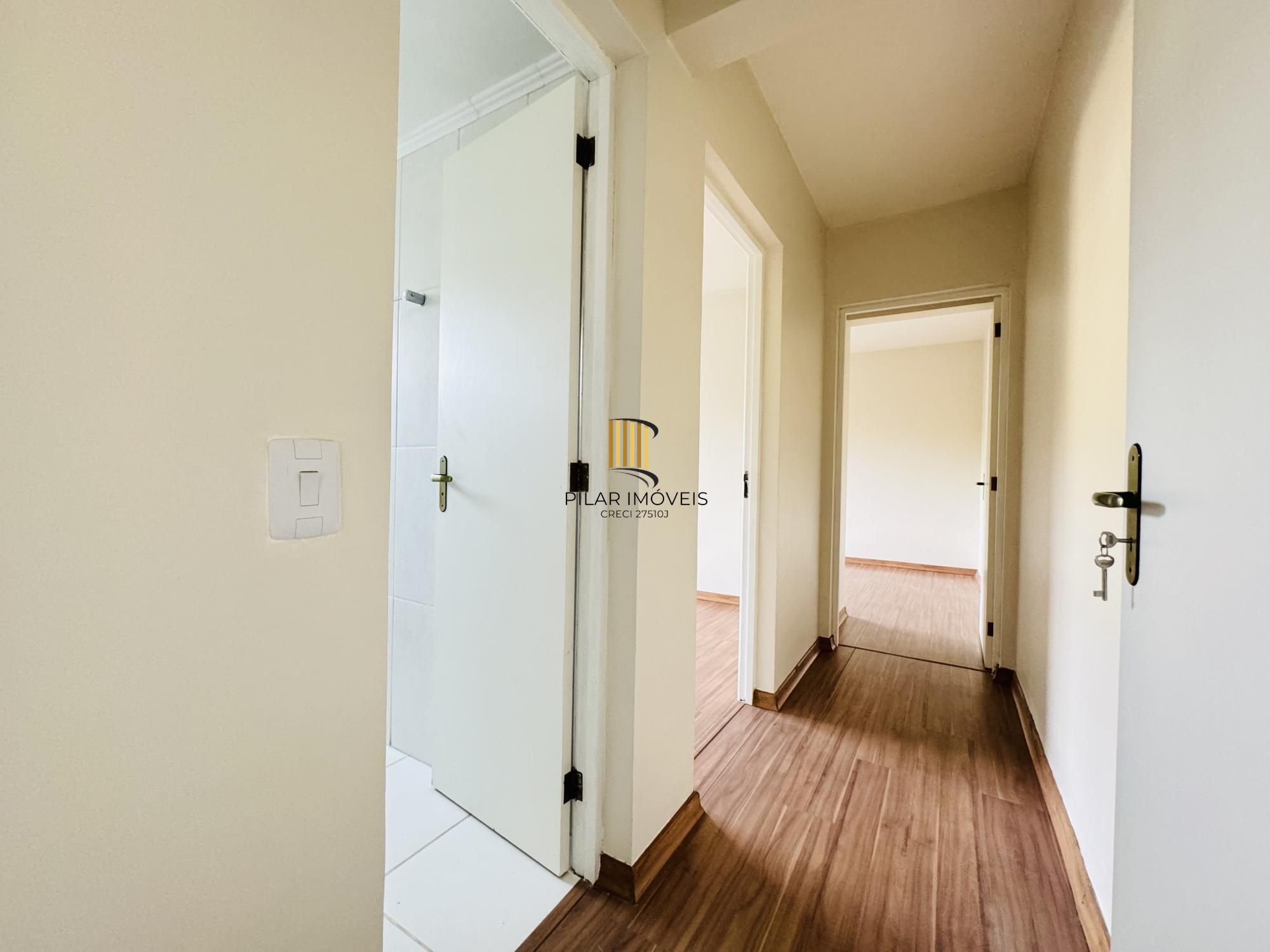 Apartamento com 2 dormitórios, 59m2, localizado no 5º andar, no Bairro Nonoai