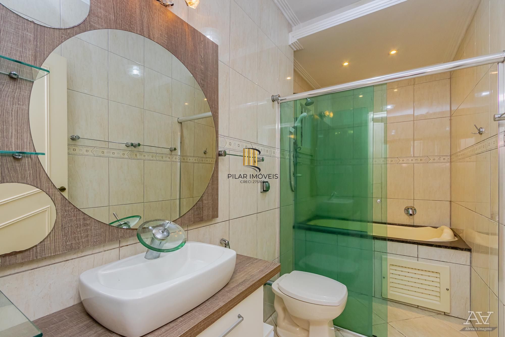 Linda Casa com 3 suítes no Santa Fé